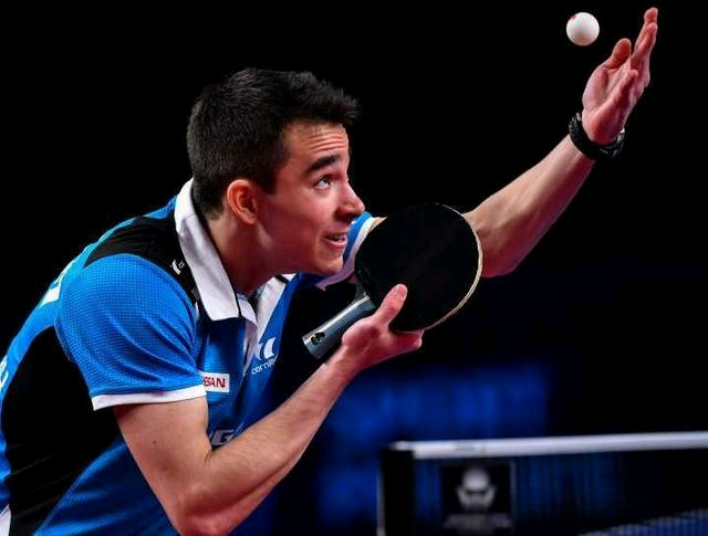 其背后折射 其背后折射